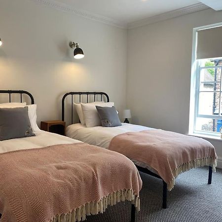 Lovely 2 Bedroom Apartment In Much Wenlock Exterior photo