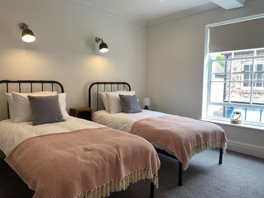 Lovely 2 Bedroom Apartment In Much Wenlock Exterior photo
